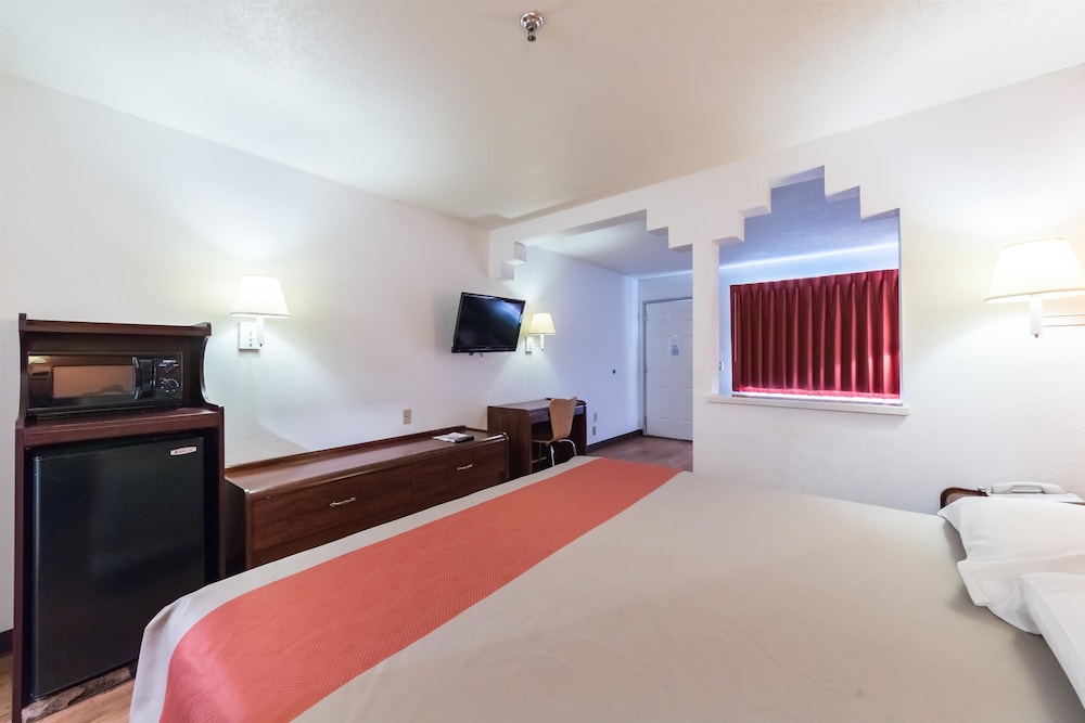 Quality Inn & Suites Junction, TX 6/30