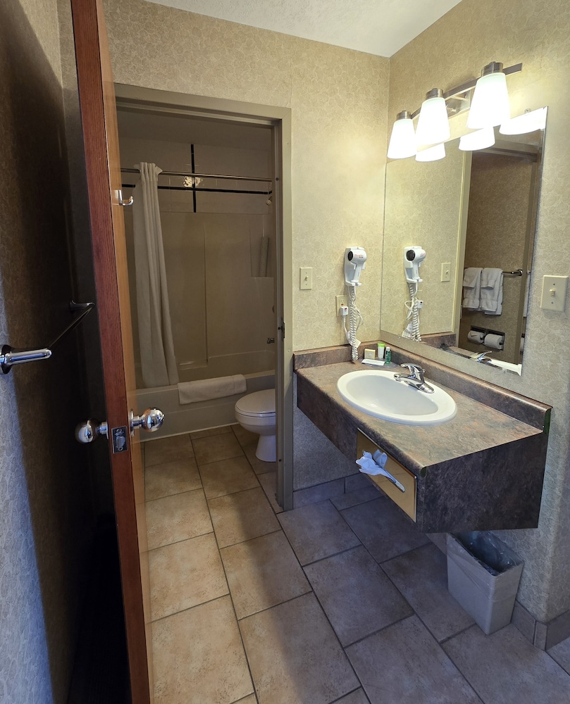 Lakeview Inn And Suites Hinton 41/41