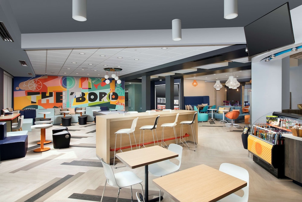 restaurant cafeteria