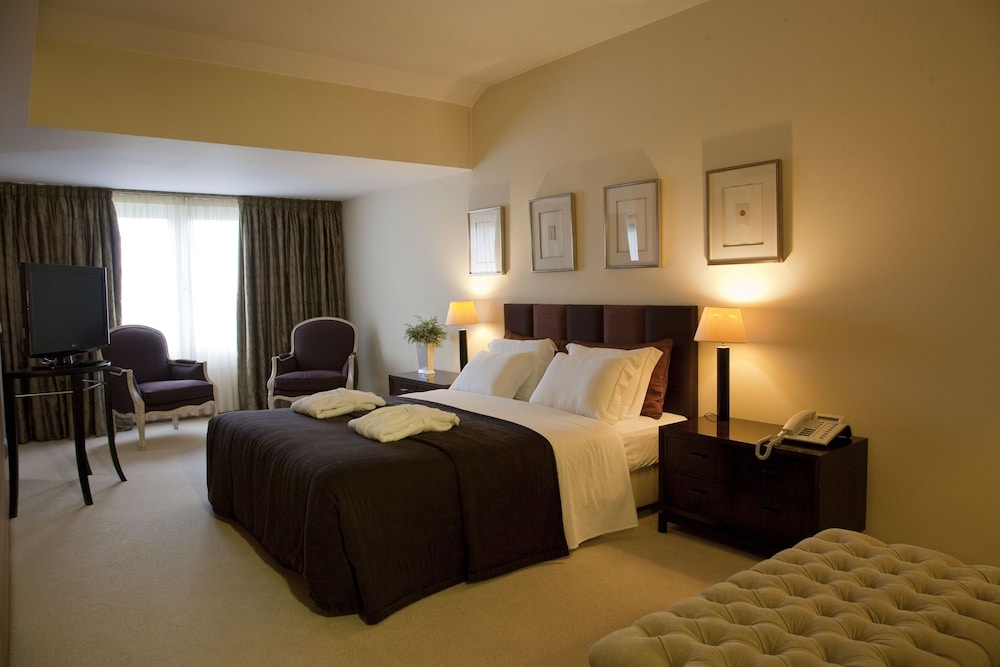 Santana Hotel 8/50
