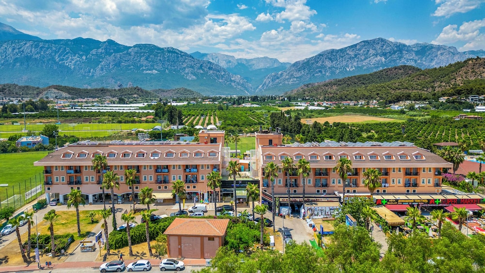 Viking Park Hotel and Spa in KEMER