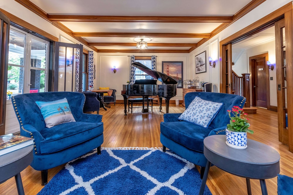 The Butler House Bed and Breakfast 40/50