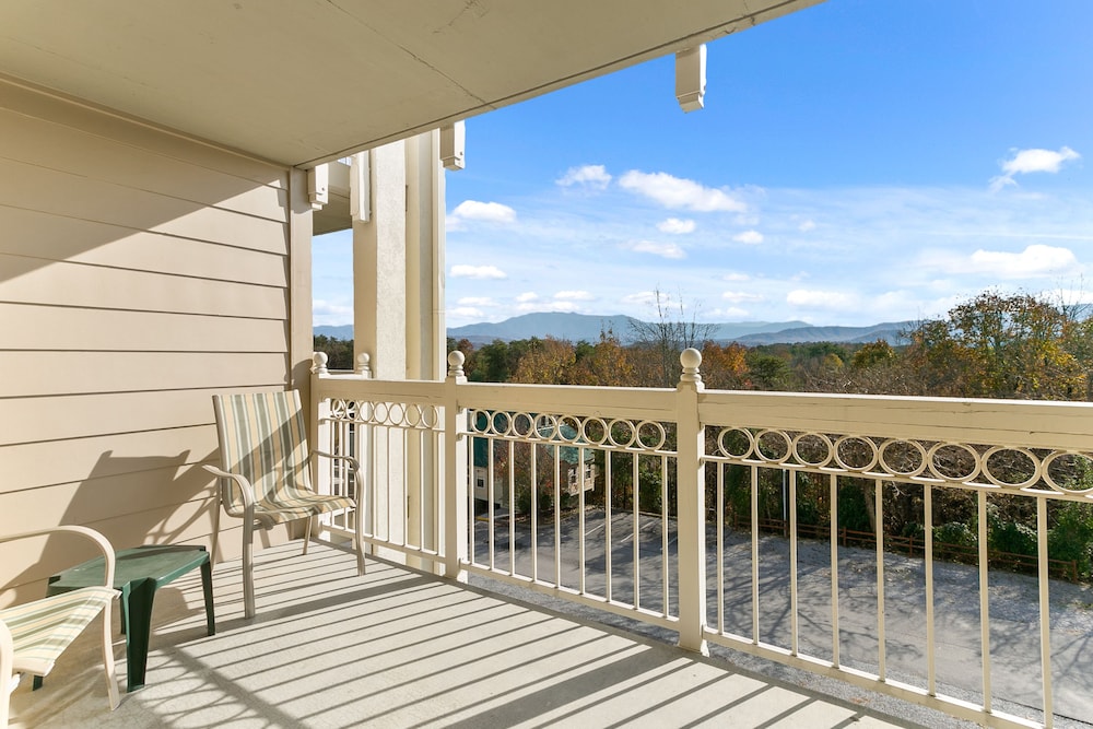 Sunrise Ridge Resort 38/73