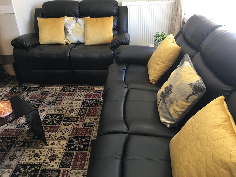 Glenheath Hotel 30/49
