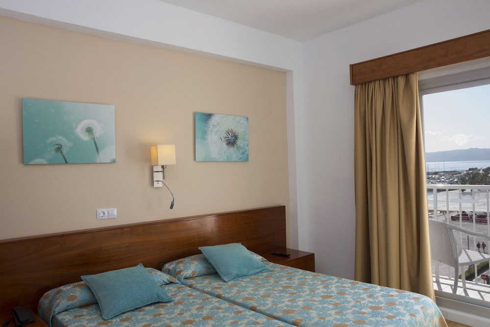 JS Miramar hotel 18/70