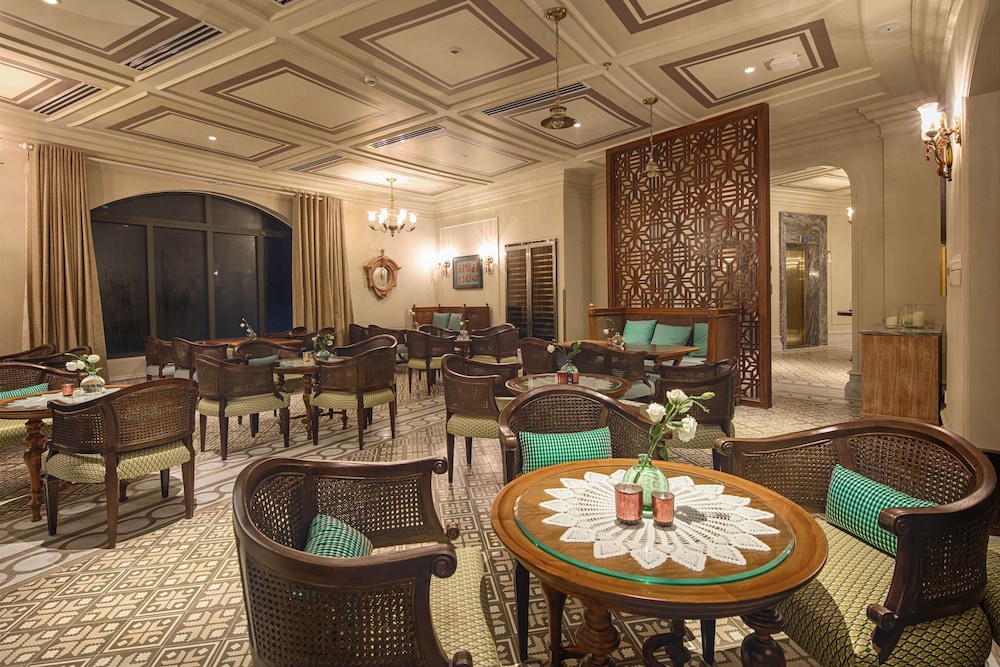Silk Path Grand Resort & Spa Sapa 32/46