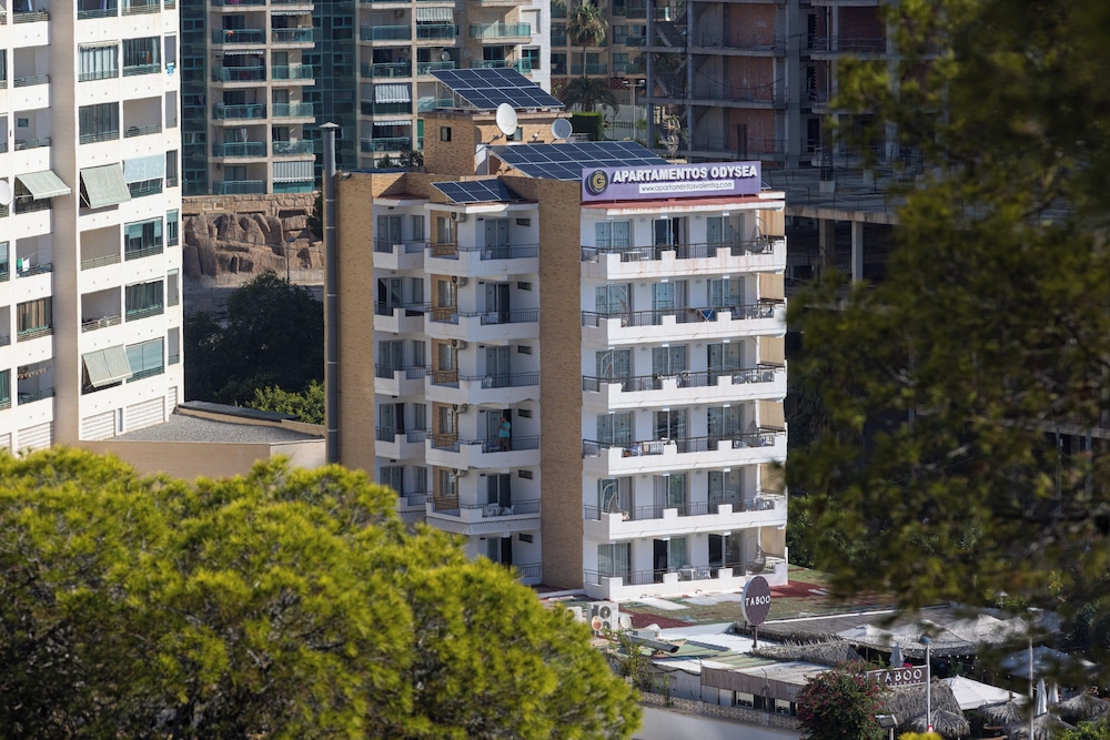ODYSEA APARTAMENTOS 1/50
