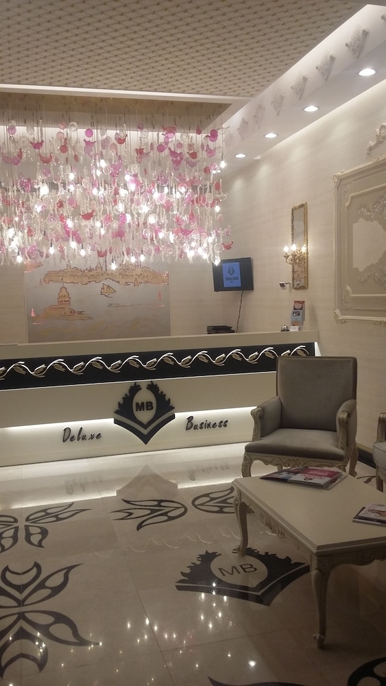 MB DELUXE HOTEL 7/59