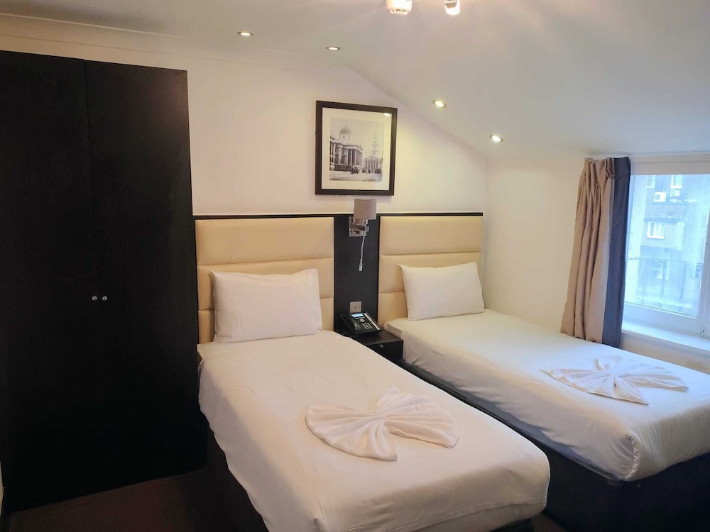 Edward Hotel Paddington 14/65
