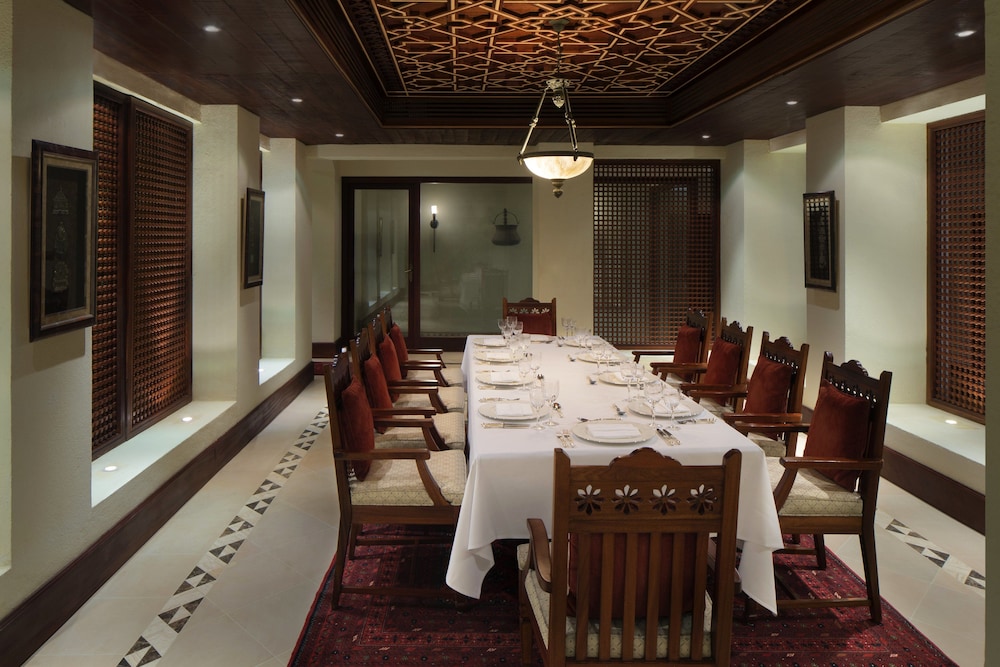 Al Maha A Luxury Collection Desert Resort & Spa Dubai 32/34