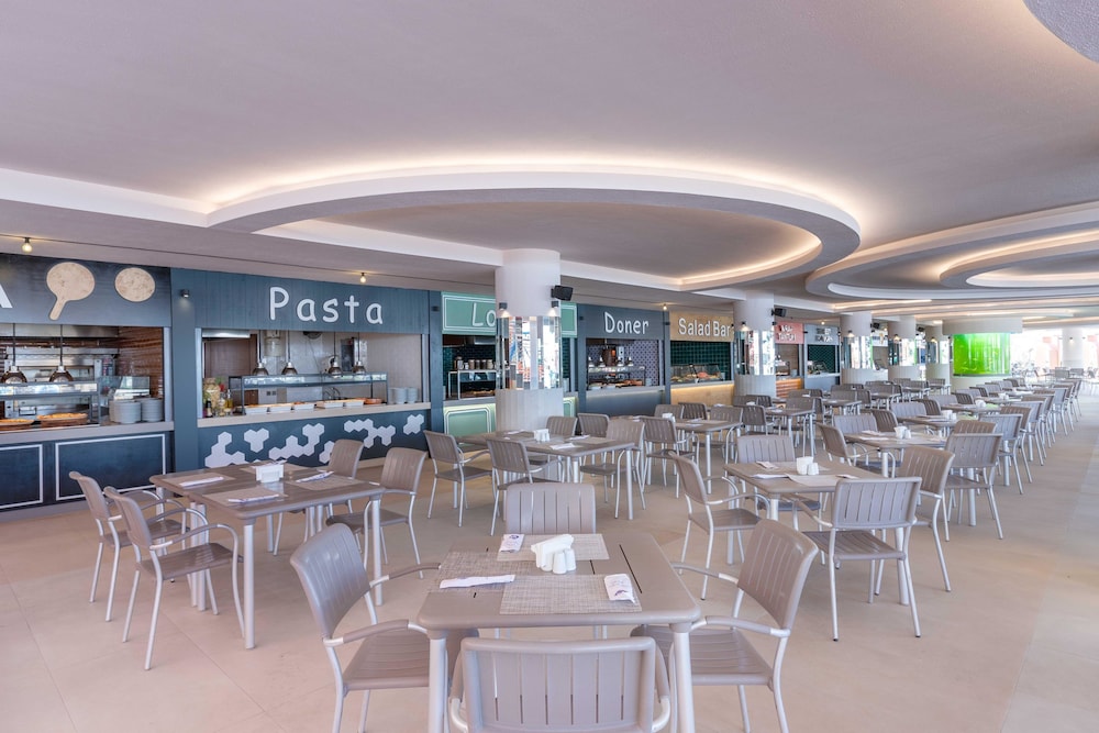 Kirman Hotels Belazur Resort and Spa 54/68