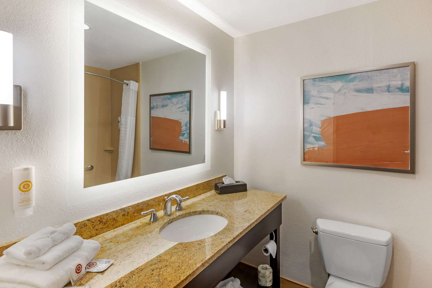 Comfort Inn & Suites Verona at Turning Stone Resort Casino 15/15