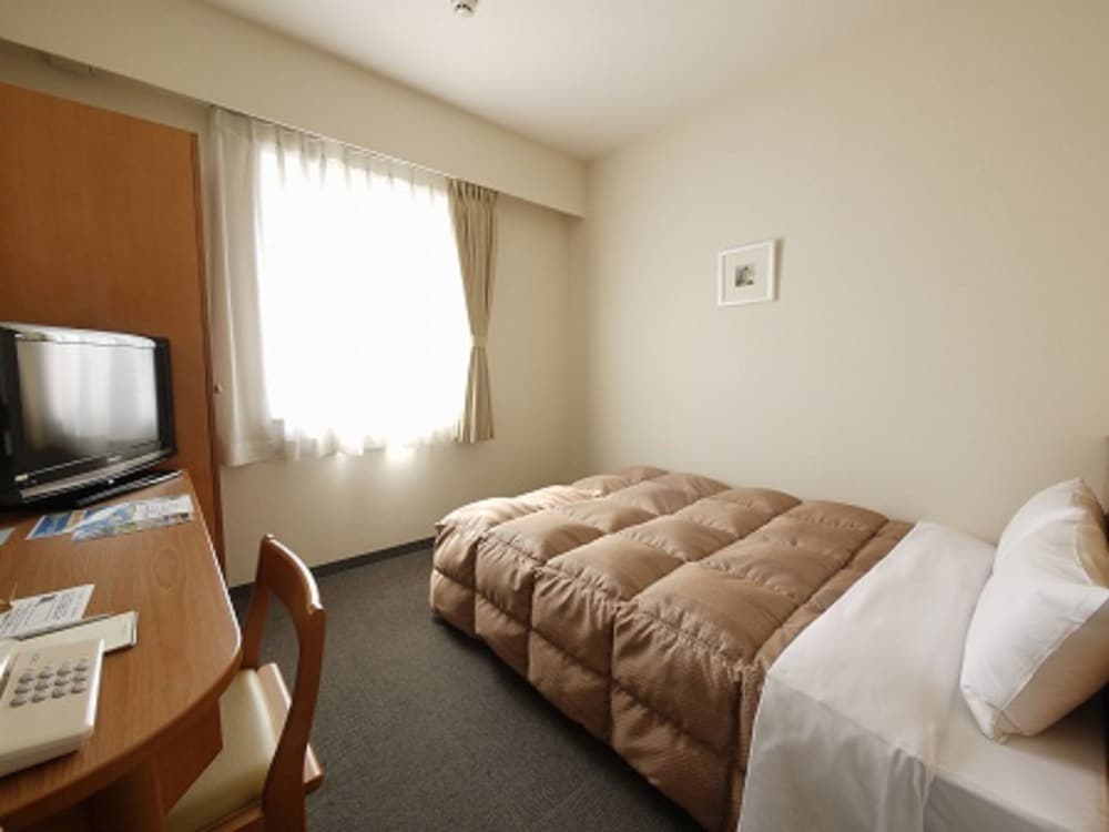 Hotel Route-Inn Nakatsu-Ekimae 4/27