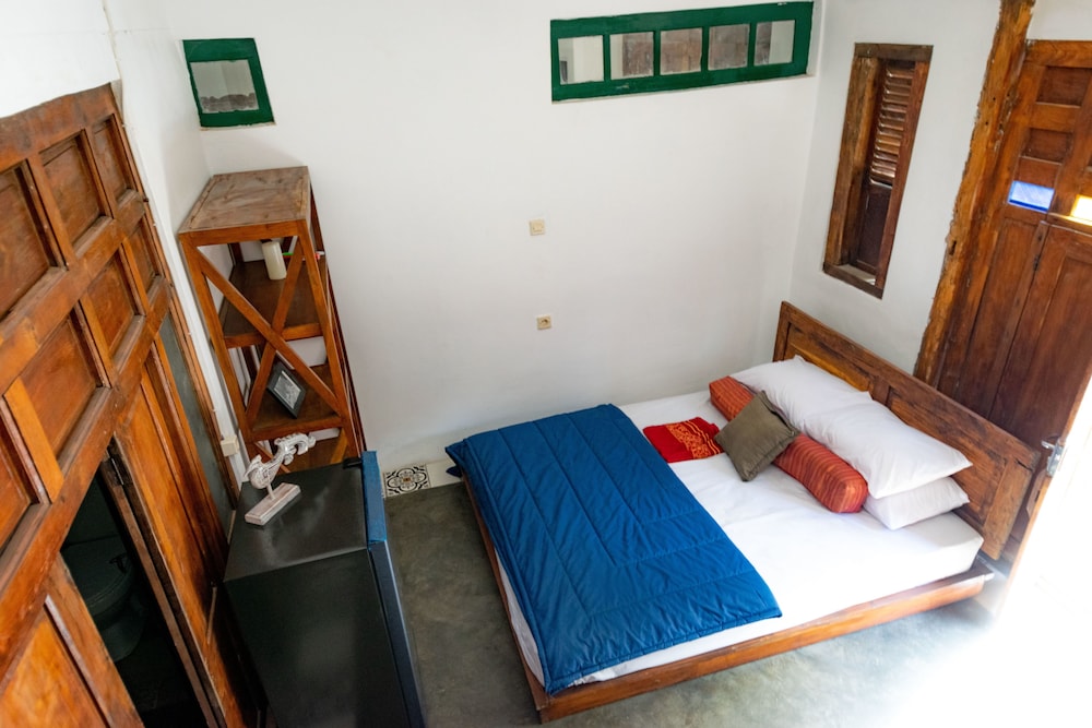 Wave & Chill House 10/46