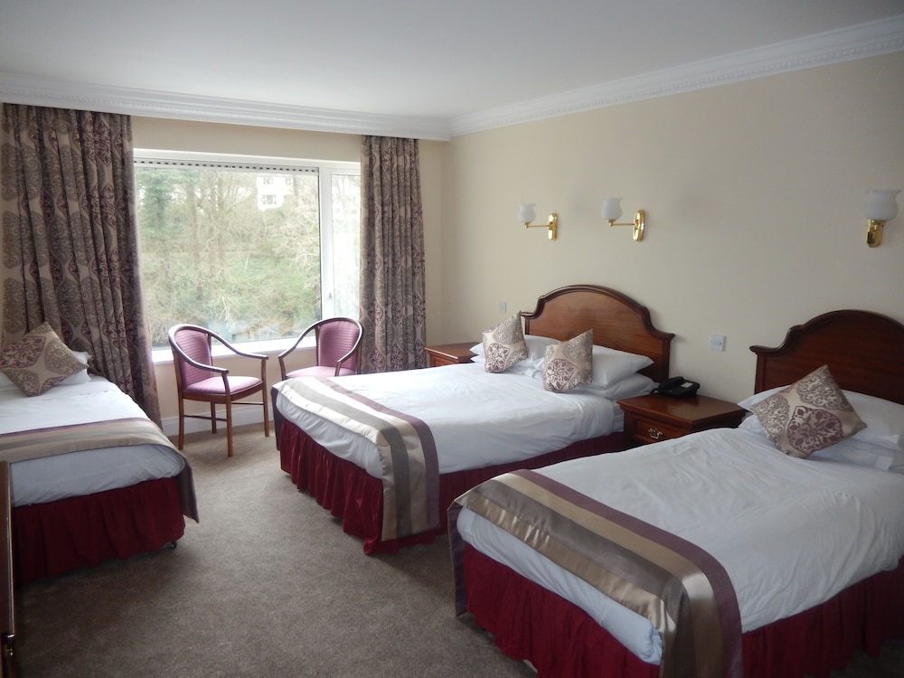 The Central Hotel Donegal 24/64