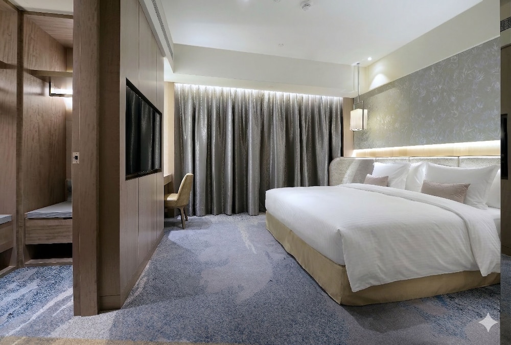 Executive, Suite, Queen Bed