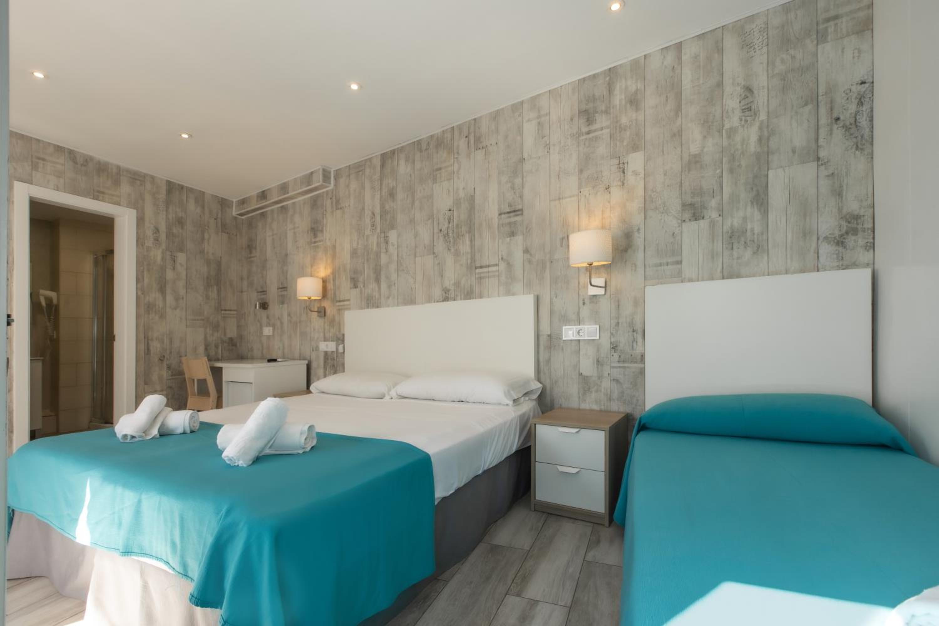 Room, Triple, Single Bed, Hotel Zen Airport 2/10