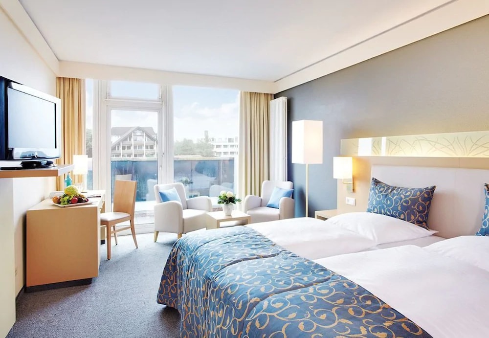 Ambassador Hotel Spa 15/50