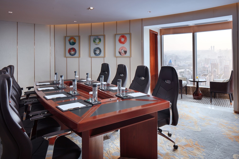 SOFITEL GUIYANG HUNTER 45/54