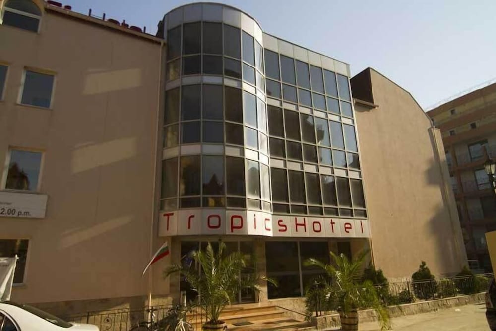 TROPICS HOTEL 1/23