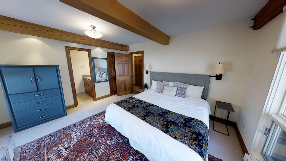 Top of the Village - Destination Hotels & Resorts 7/56