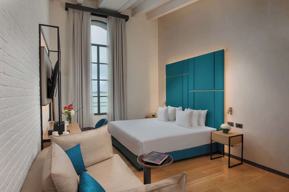 Junior Suite, with Extra Bed, Lagoon View، Nh Collection Venezia Murano Villa 5/10
