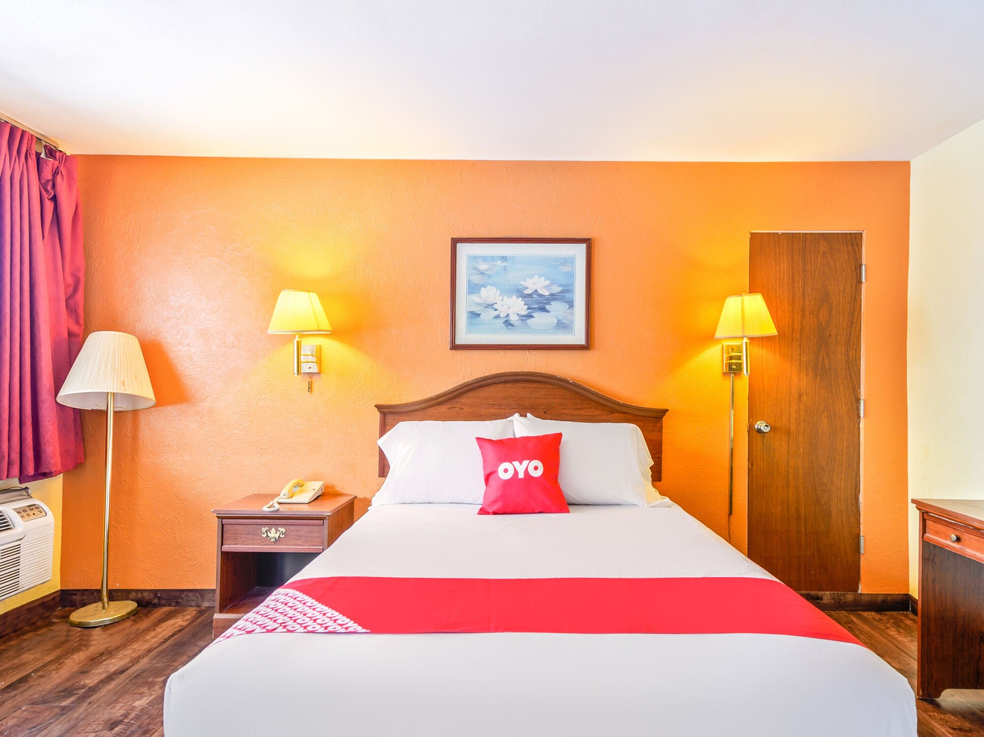 غرفة بسرير كينج، OYO Hotel Downtown Peoria I-74 7/10