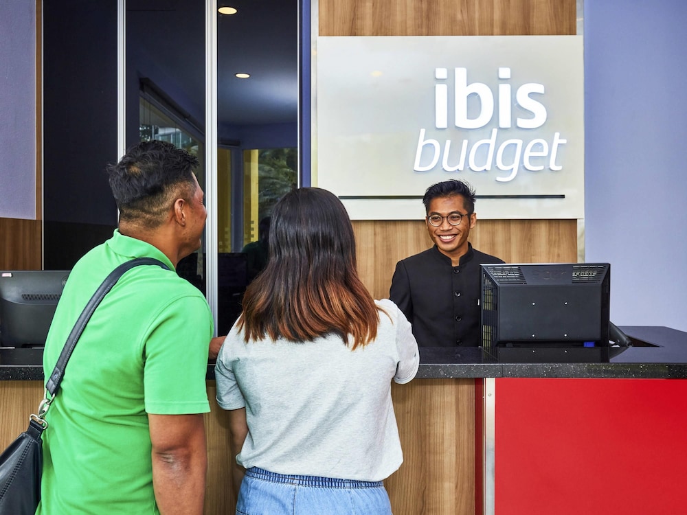 Ibis Budget Singapore West Coast 12/63