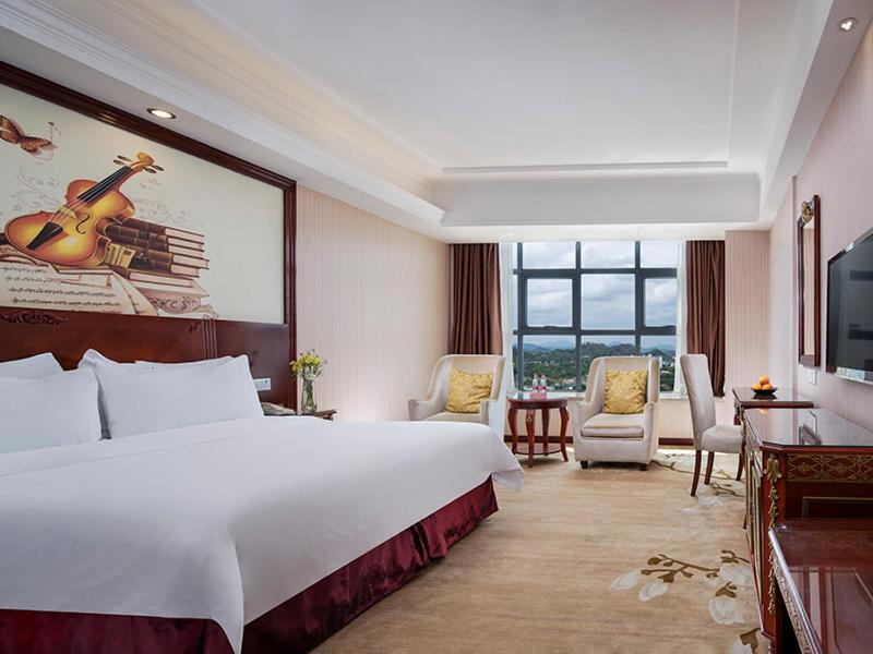 Vienna Hotel Shenzhen Pingshan High Speed Railway Station 6/15
