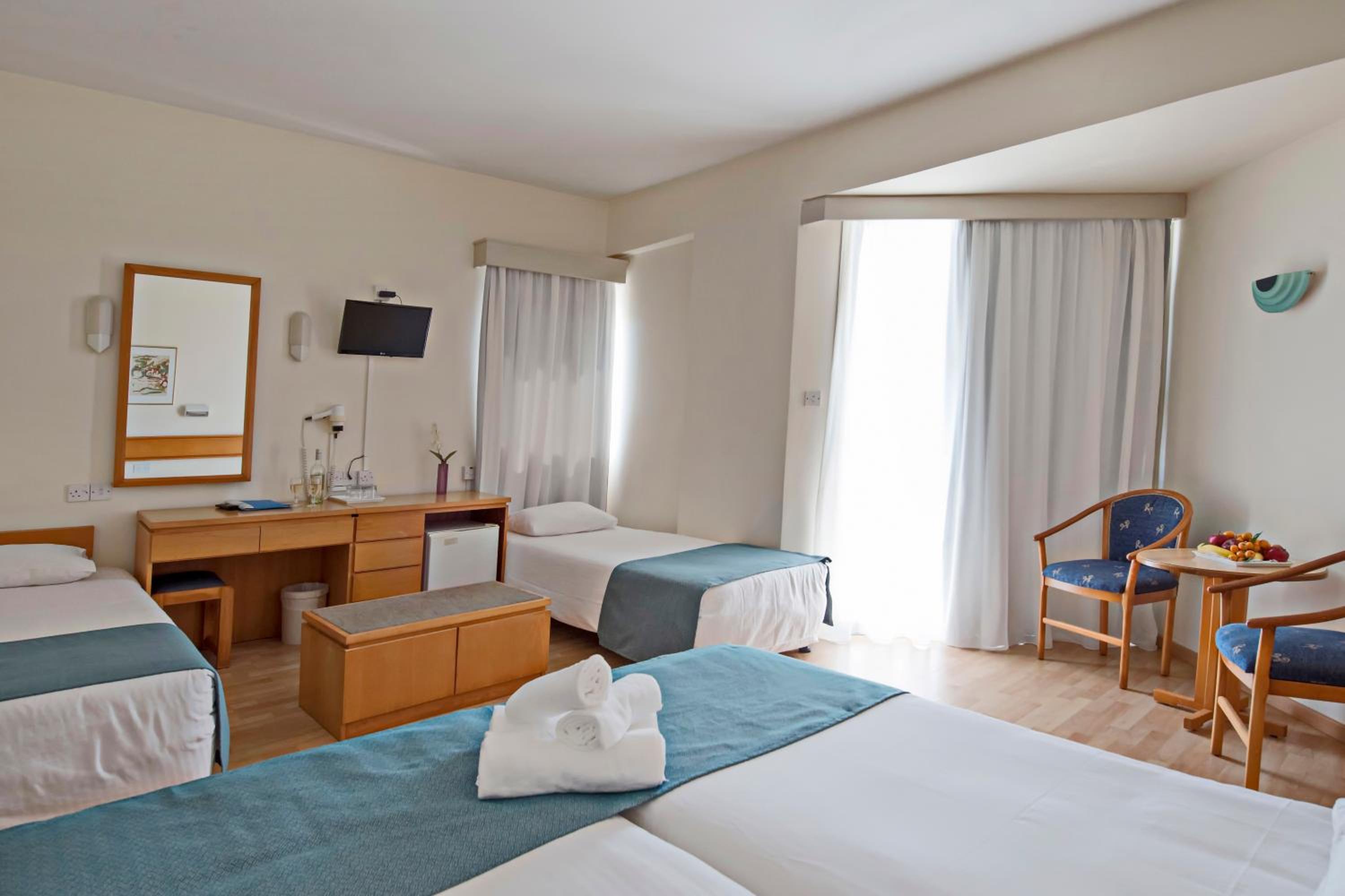 Family, Single Bed
