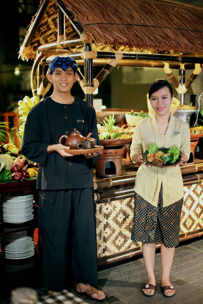 Aston Bogor Hotel & Resort 71/90