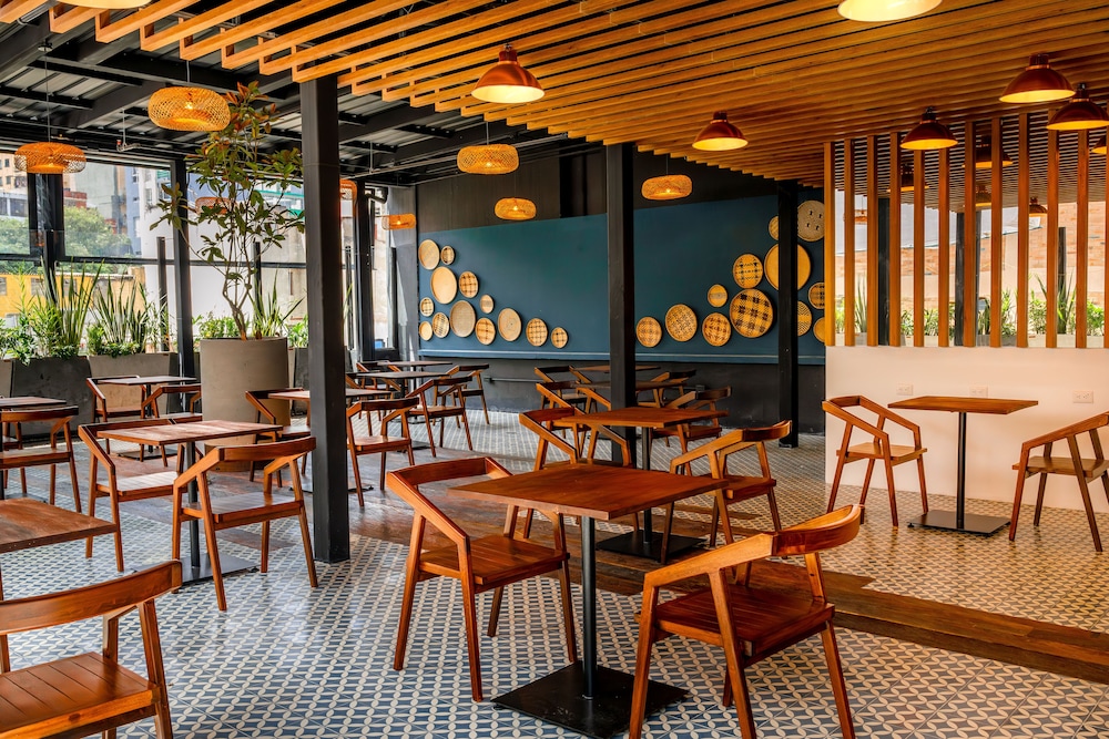 Liv Hotel Zona G 47/58