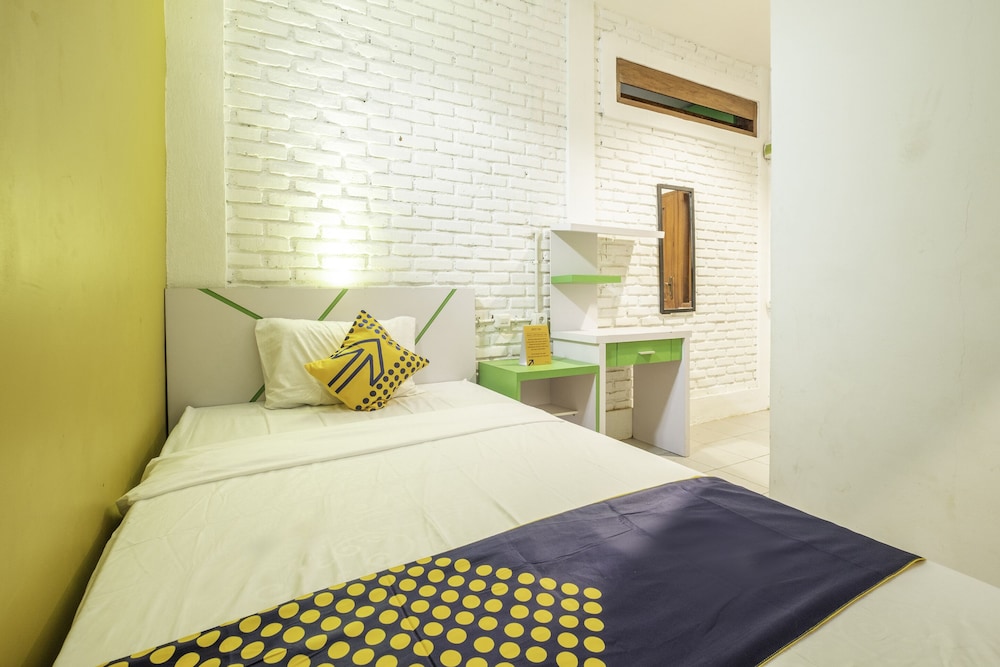SPOT ON 2080 Rumah Kita Residence 17/40