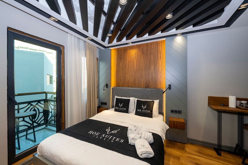 City, King Bed