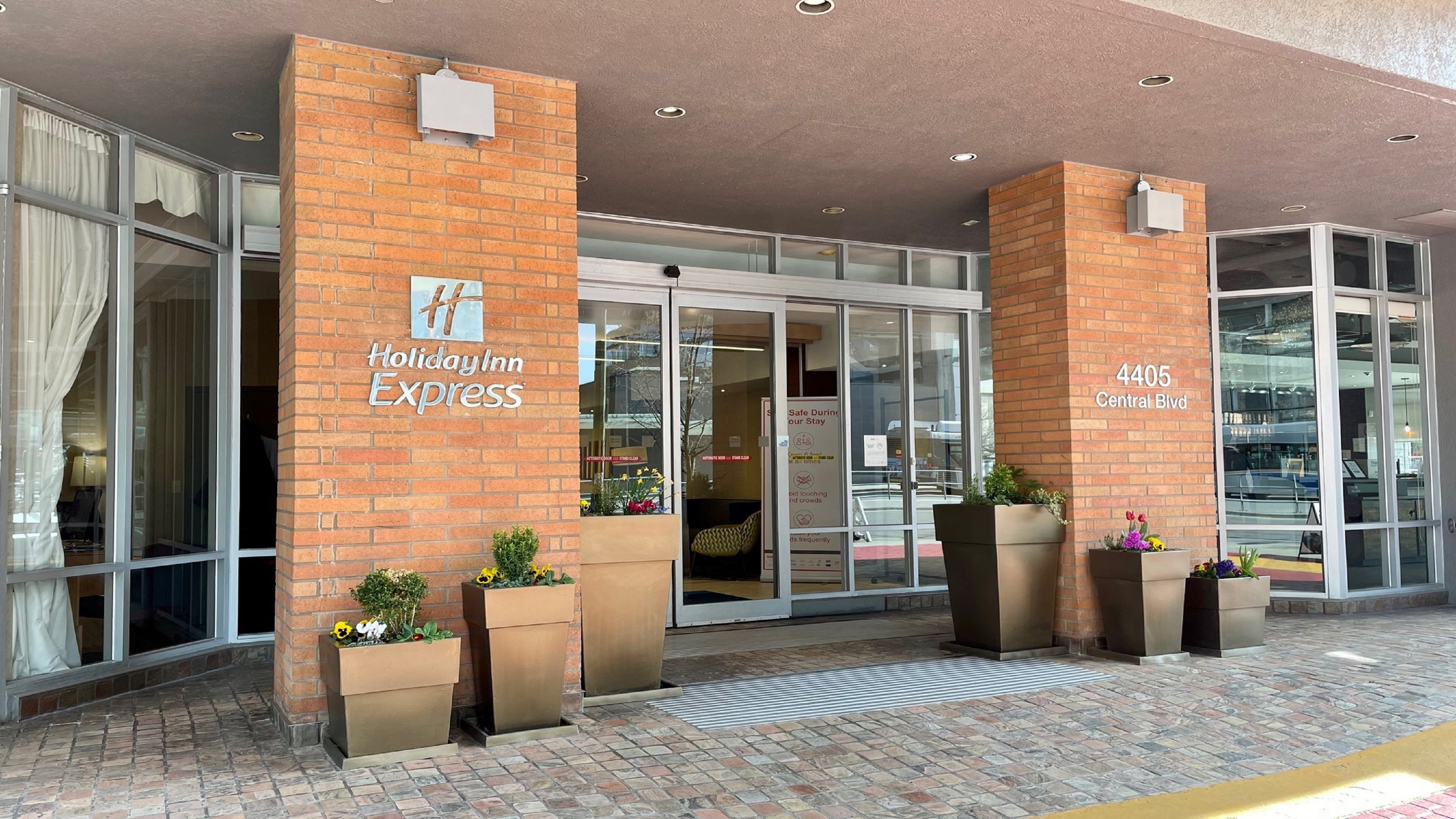 Holiday Inn Express Vancouver Metrotown Burnaby 44/50