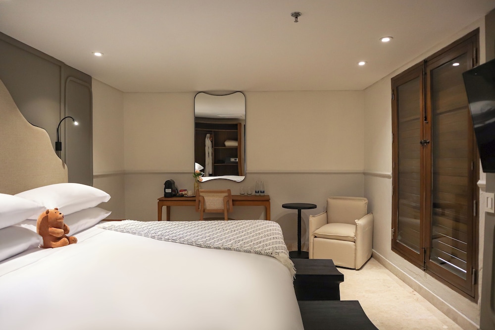 Room, King Bed