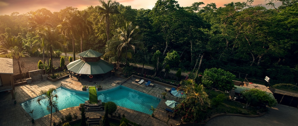 Safari Adventure Lodge 14/15