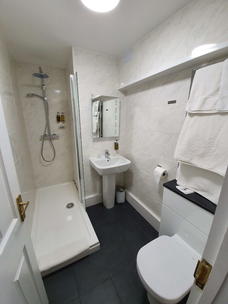 Farnham House Hotel 25/55