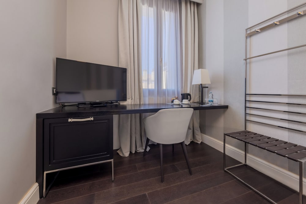 Hotel Grande Italia 107/119