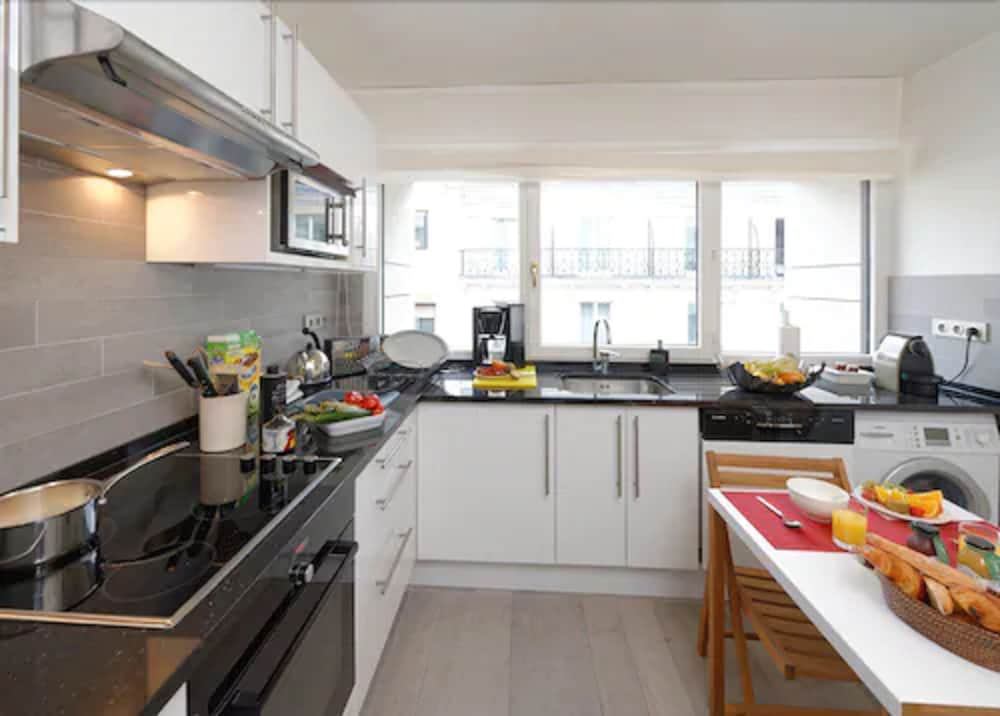 Residence Alma Marceau 56/56