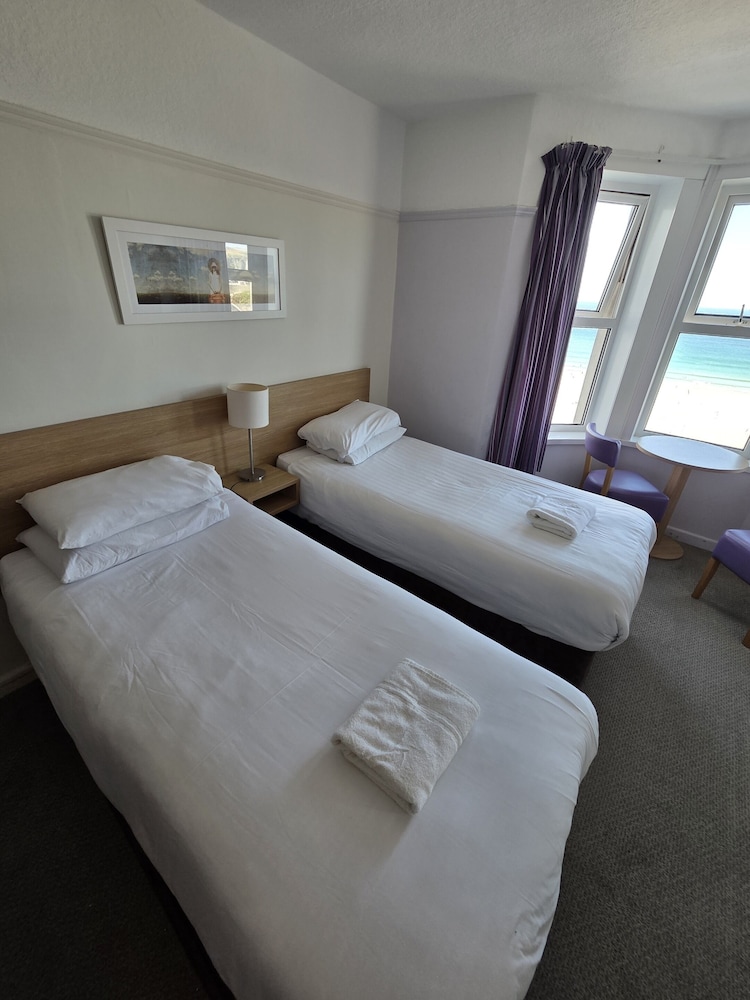 Beresford Hotel 4/57