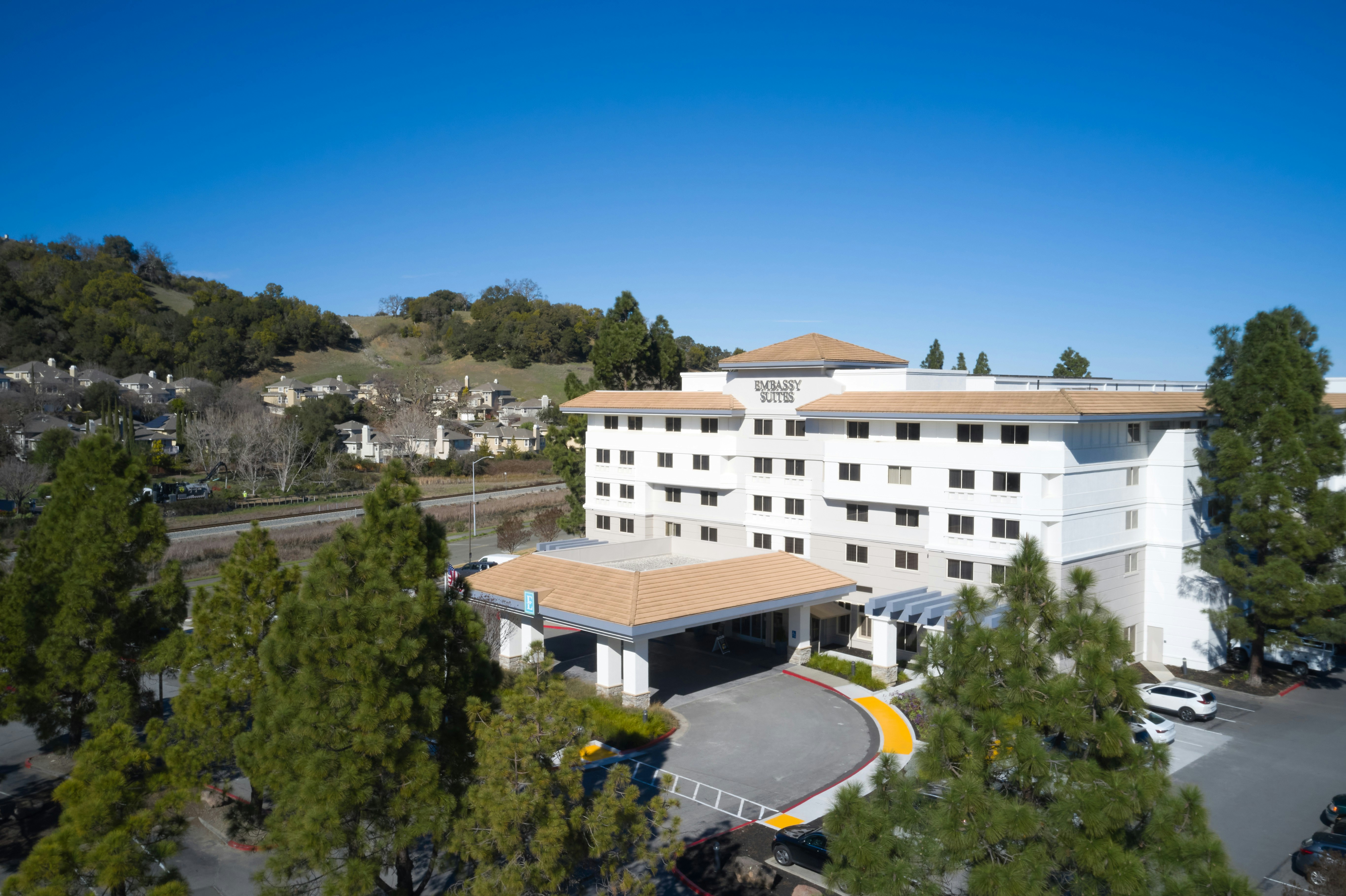 Embassy Suites by Hilton San Rafael at Marin Center 4/64