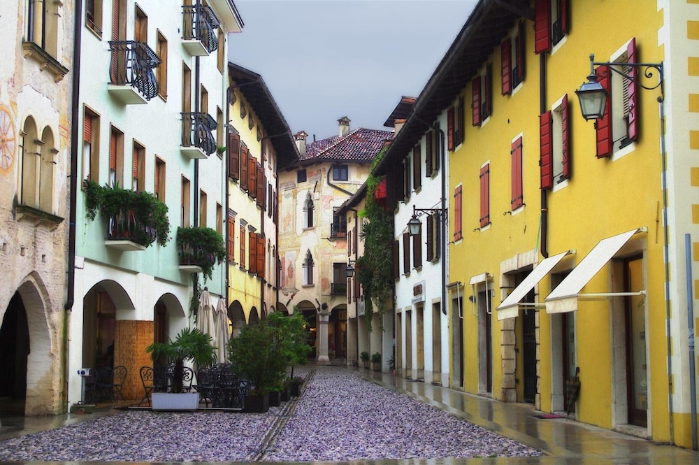 GRAND HOTEL PRESIDENT 48/49