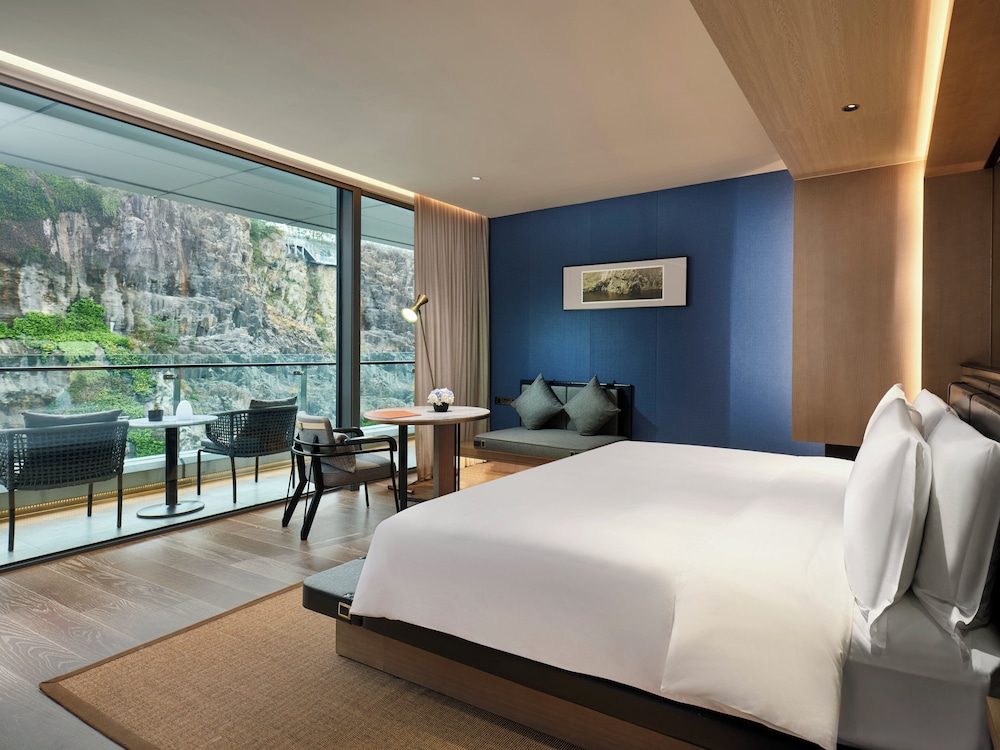 Sapphire, Premium, King Bed