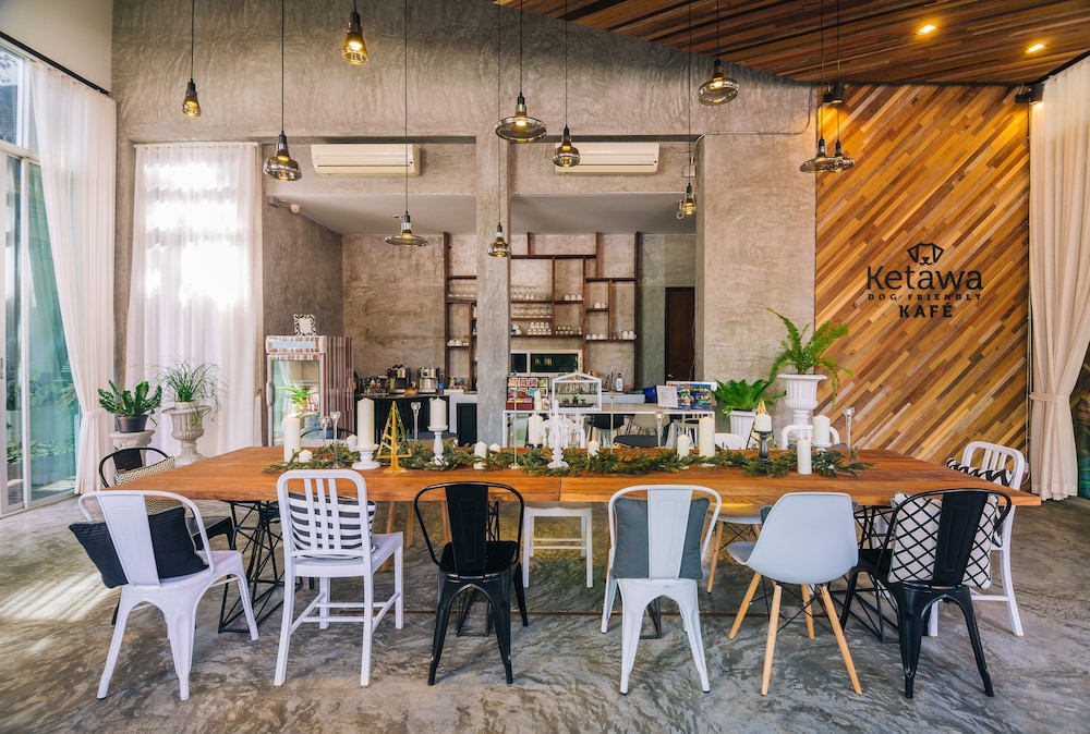 Ketawa Pet Friendly Hotel and Cafe (ex Ketawa Stylish Hotel) 25/43