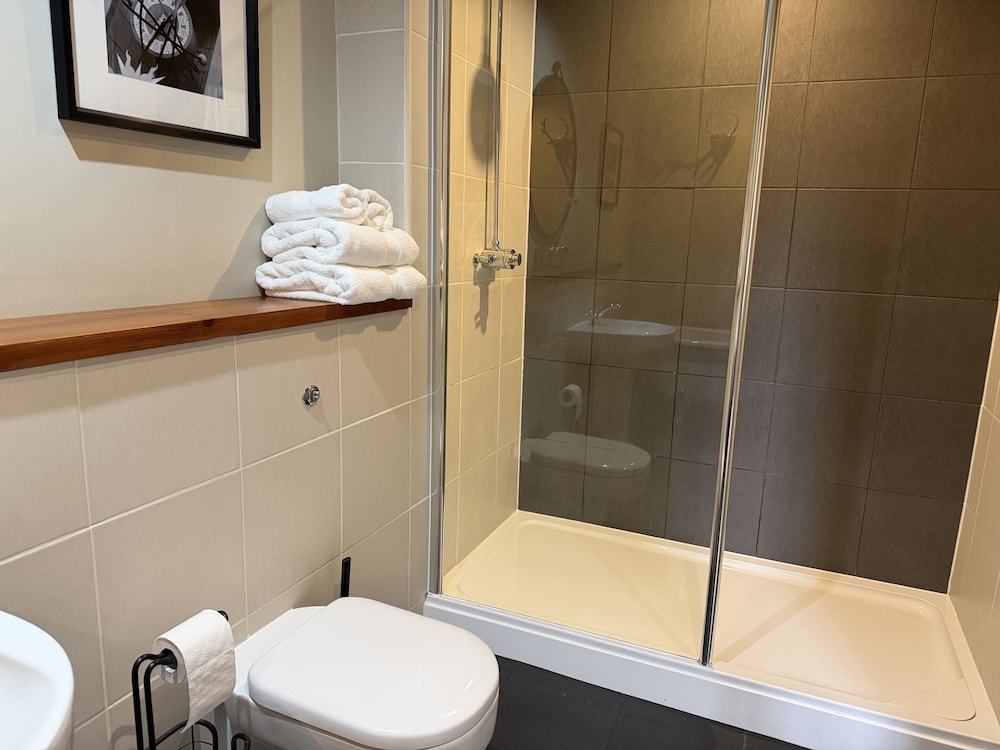 White Lion Hotel 50/50