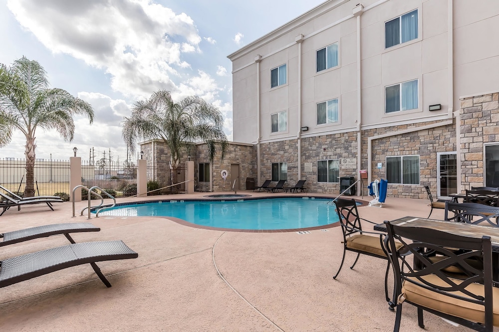 Comfort Suites Houston IAH Airport - Beltway 8 photo5