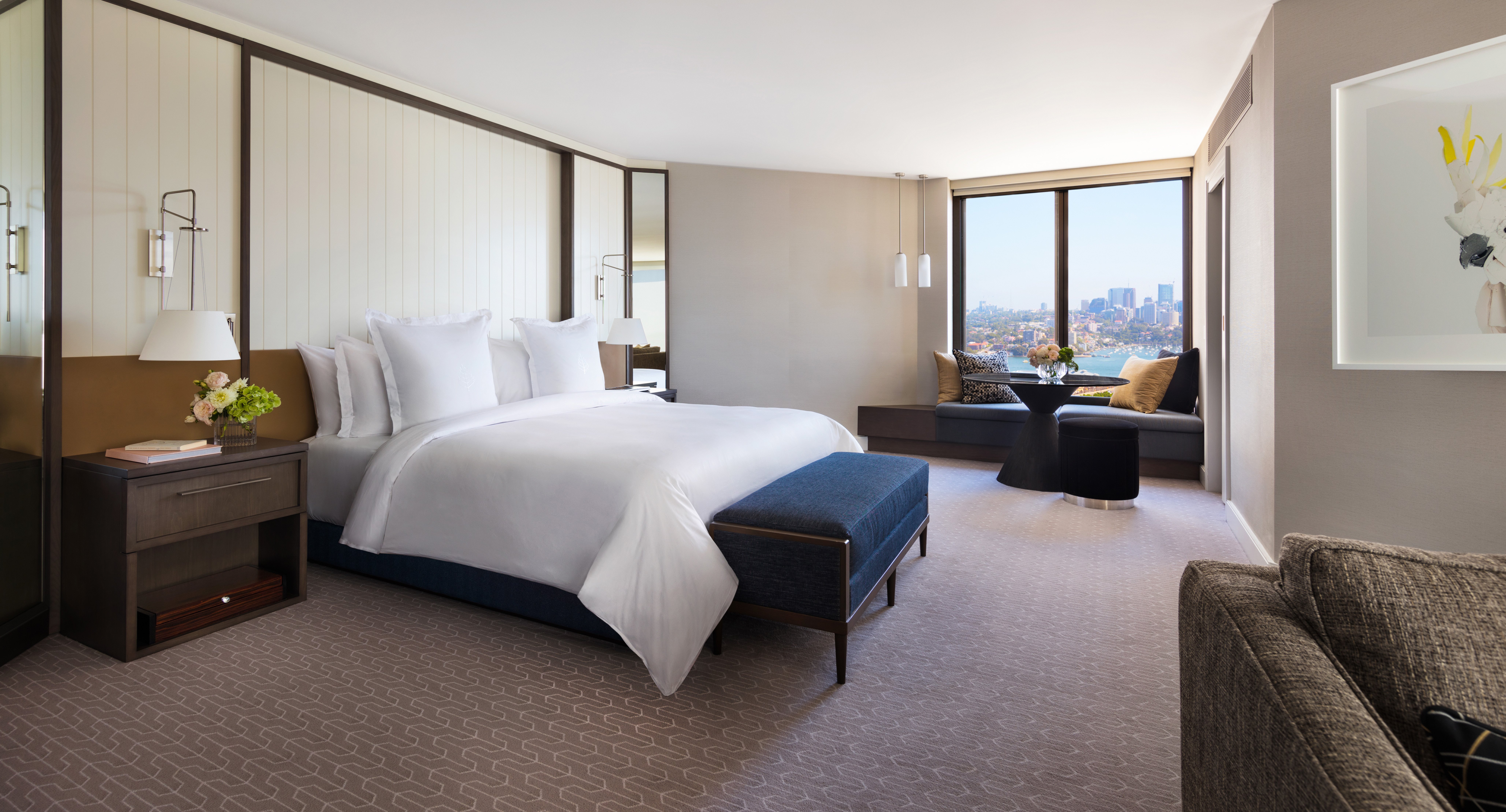 Premier, King Bed, Partial Harbour View