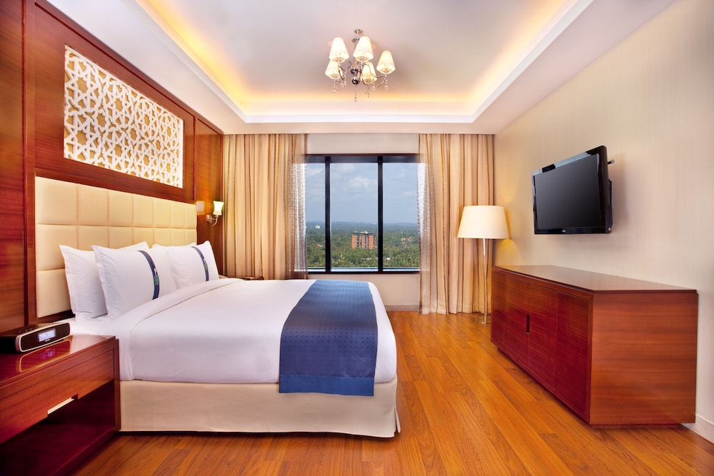 Holiday Inn Cochin 25/76