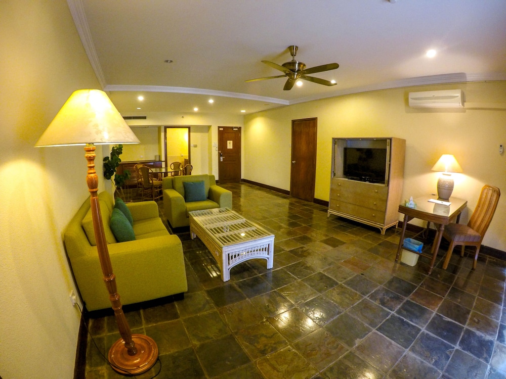 Palm Beach Resort Spa 48/76